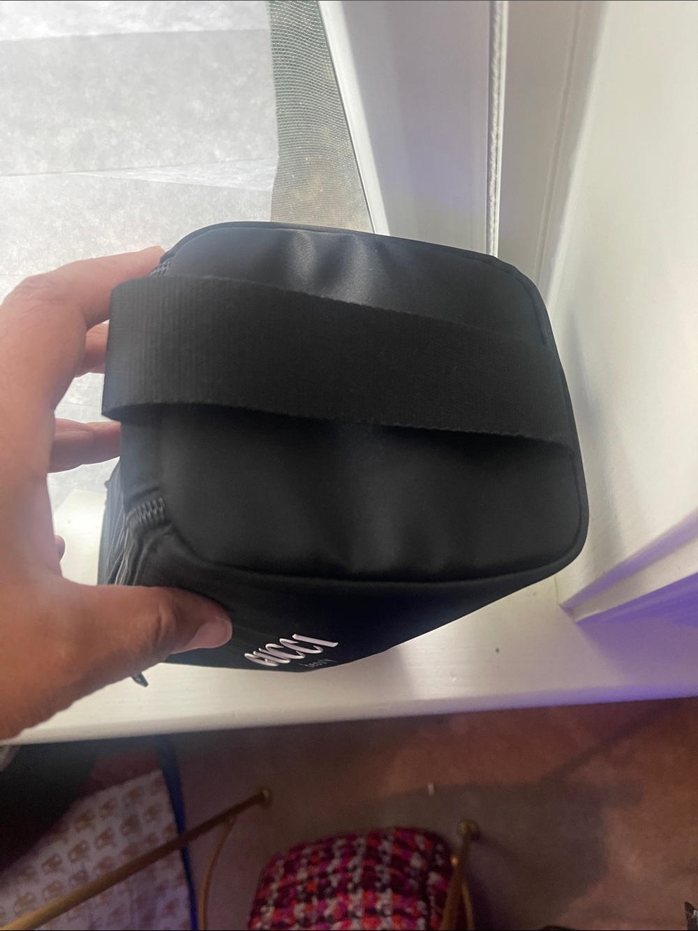 Black Beauty Logo travel pouch for men - Picture 4 of 7